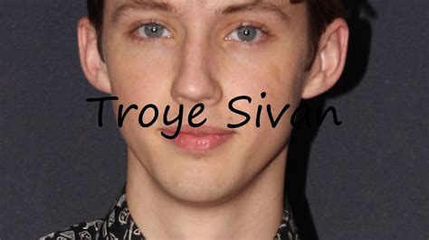 how to pronounce troye sivan